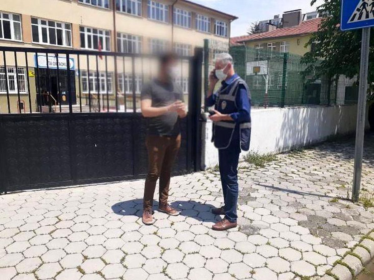 Son dakika haber! Okul çevrelerinde yapılan asayiş uygulamasında 2 kişi gözaltına alındı