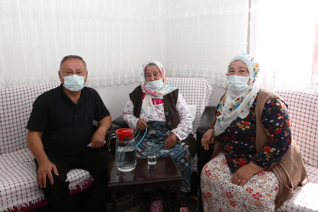 106 yaşında Kovid-19'u yenen Nuriye Özkan'dan aşı çağrısı