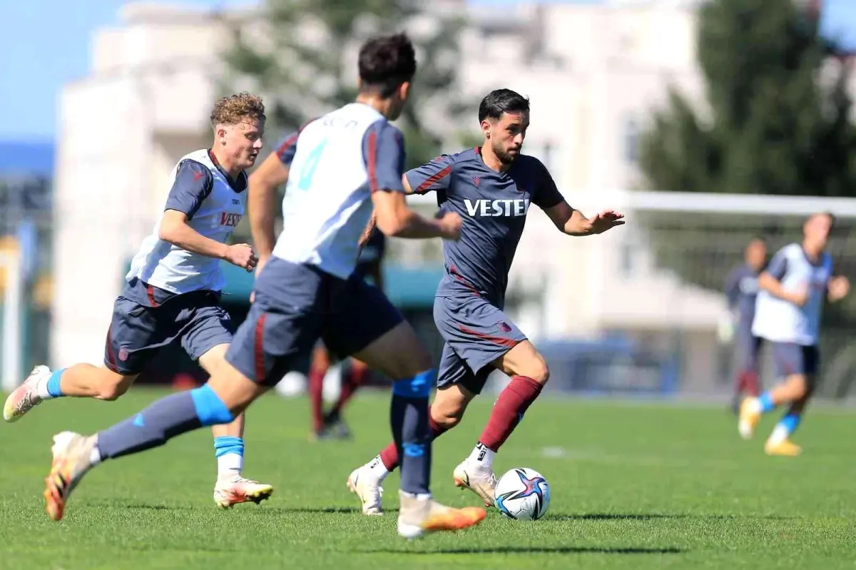 Trabzonspor U19 takımıyla hazırlık maçı yaptı