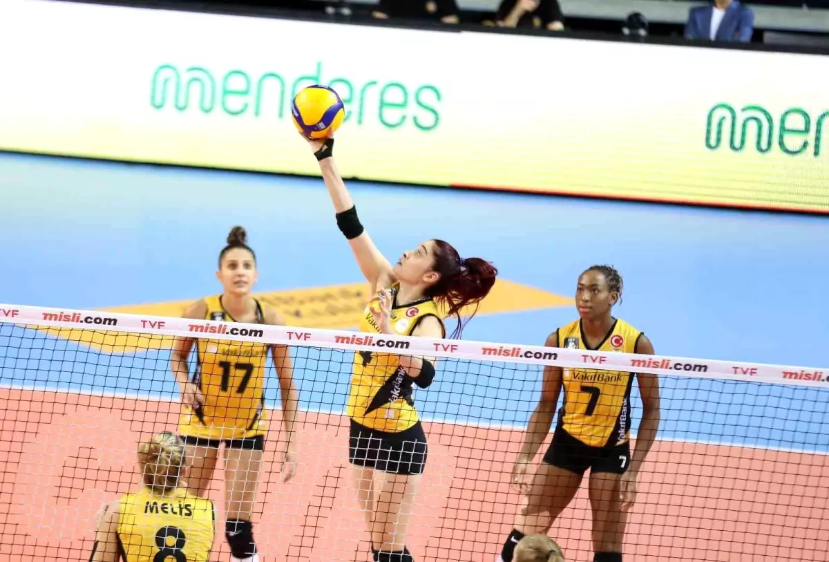 VakıfBank, ligde sezonu Yeşilyurt galibiyeti ile açtı