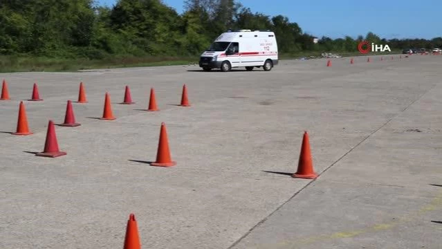 Son dakika haberleri: Ambulans şoförlerine sürüş teknikleri eğitimi