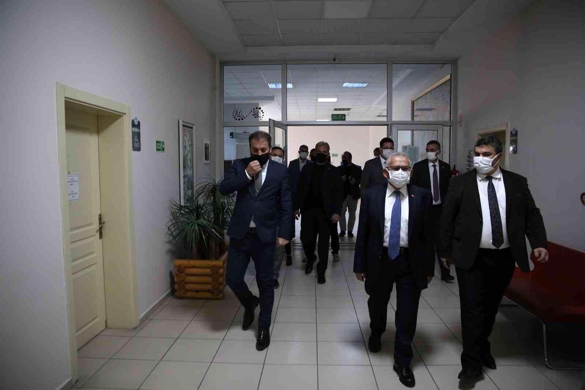 Büyükkılıç, Dijital Ticaret Projesi E-38 Ürünlerini İnceledi
