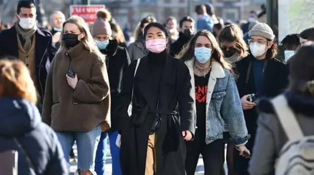 İngiliz uzman, Bu kış çok zor geçecek diyip grip ve koronavirüse karşı uyardı: Ölüm oranı 2 kat arttı