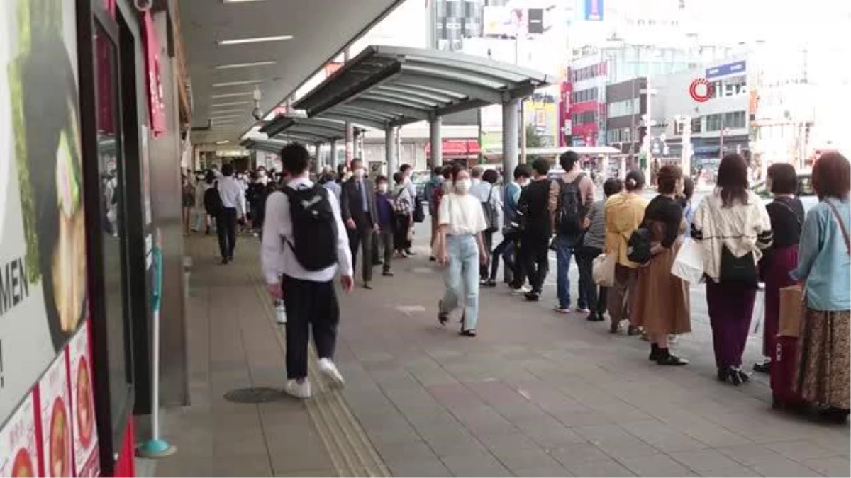 Japonya\'da tren seferleri askıya alındıBinlerce kişi istasyonlarda mahsur kaldı