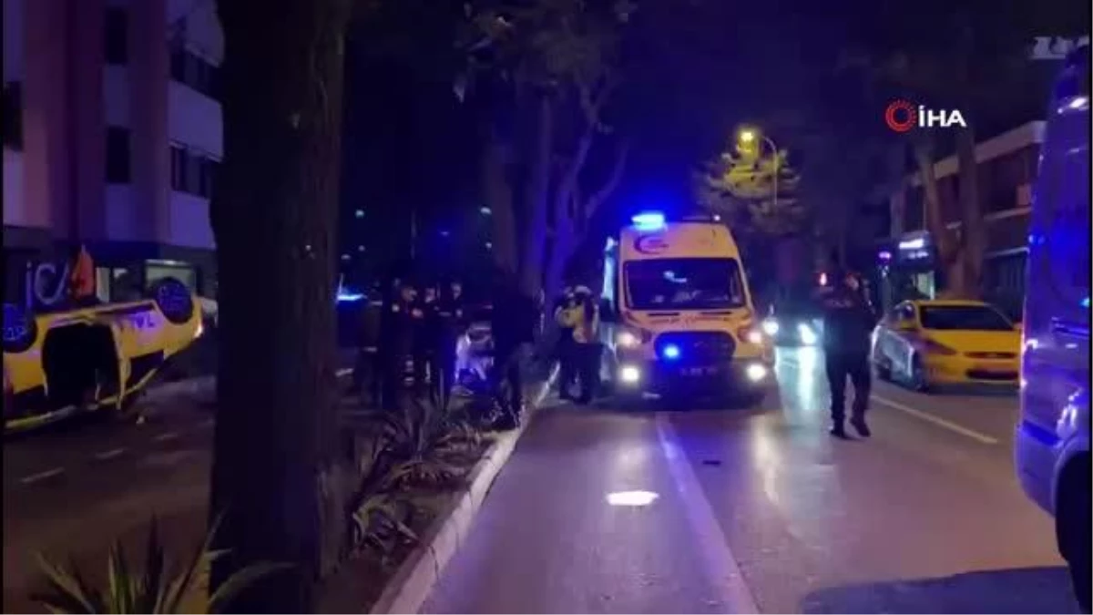 Kadıköy\'de ticari taksi takla attı: 1 yaralı