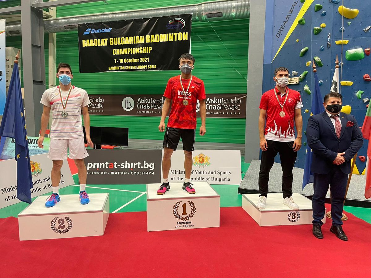 Milli badmintoncular Bulgaristan\'da 5 madalya kazandı
