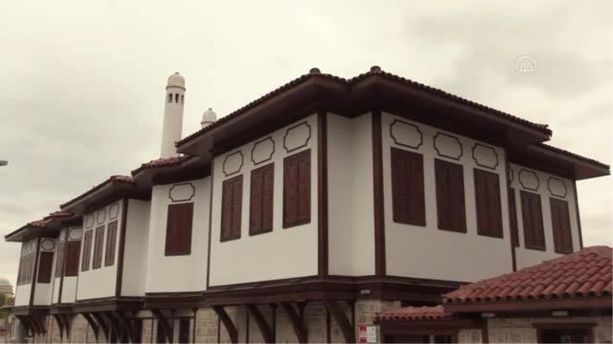 Rumeli ve Balkan düğünlerinin anlatıldığı müzede ilk nikah kıyıldı