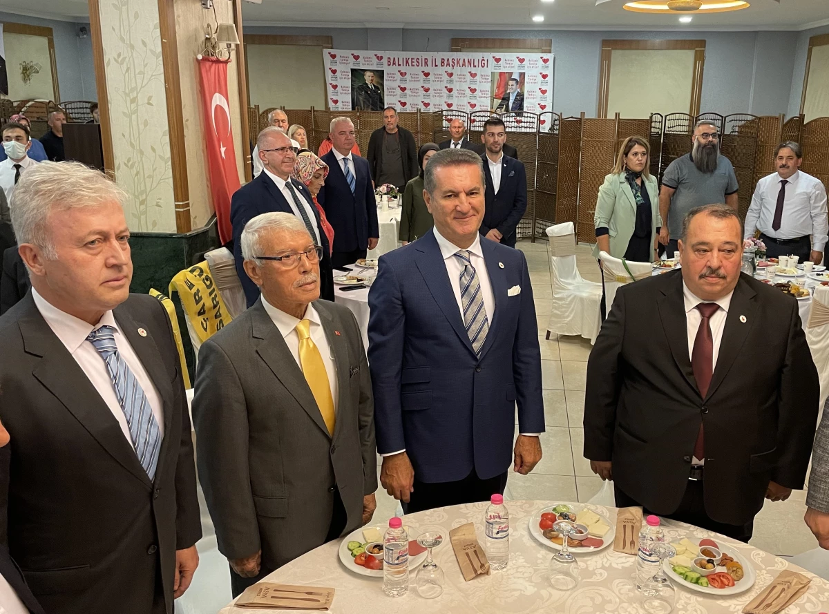 BALIKESİR - TDP Genel Başkanı Sarıgül, Balıkesir\'de muhtarlarla bir araya geldi