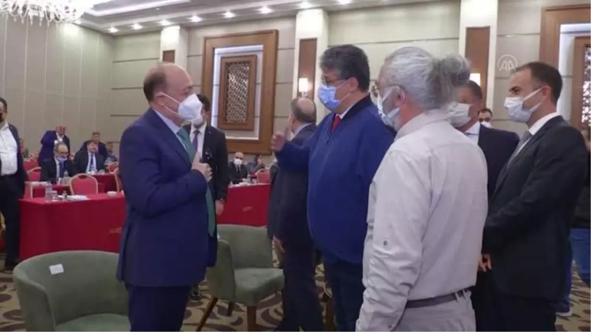 AFYONKARAHİSAR - Çalışma ve Sosyal Güvenlik Bakanı Vedat Bilgin, sendikacılara seslendi