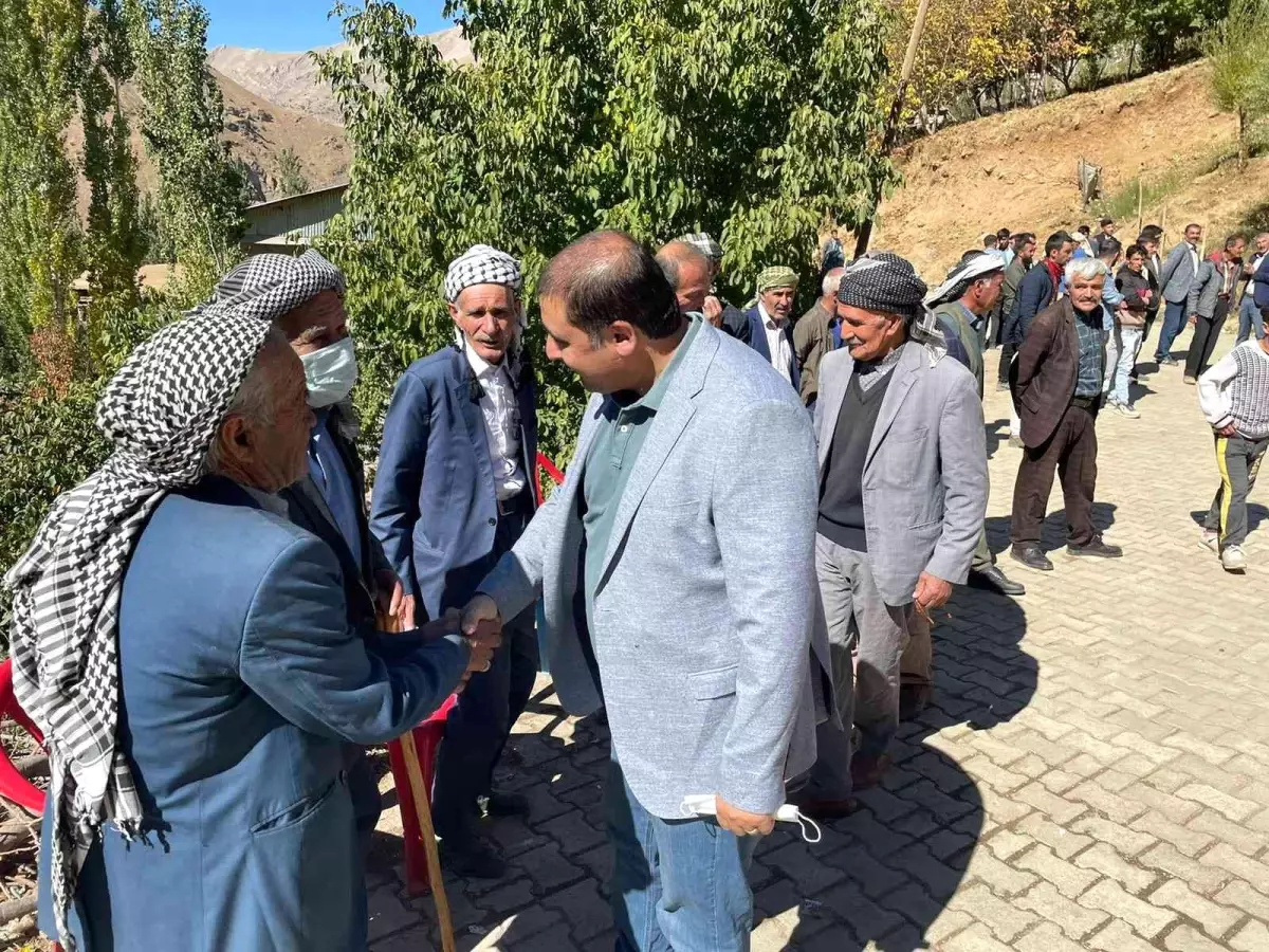 AK Parti\'li Sabırlı karınca gibi çalışıyor