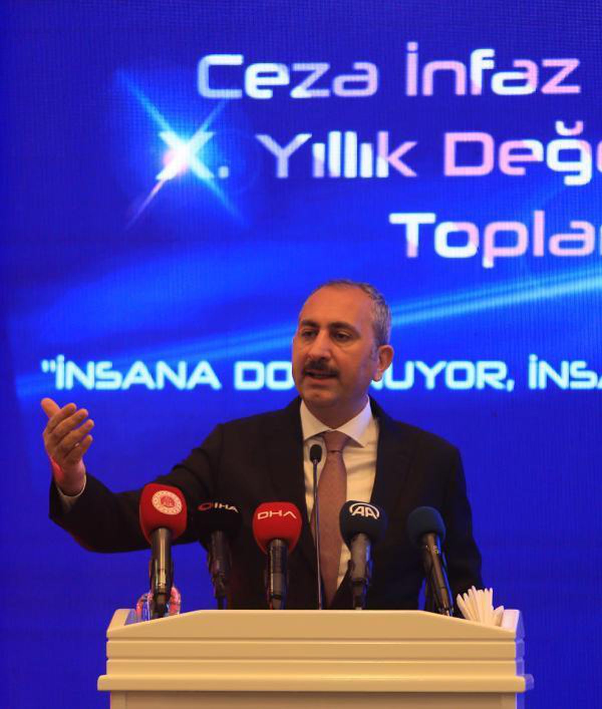 Bakan Gül: Yanı başımızda terör devleti koridoruna asla izin vermeyeceğiz - Yeniden