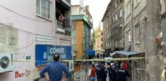 Balkondan mahalleliye küfretti, evinin kapısı kırılarak etkisiz hale getirildi