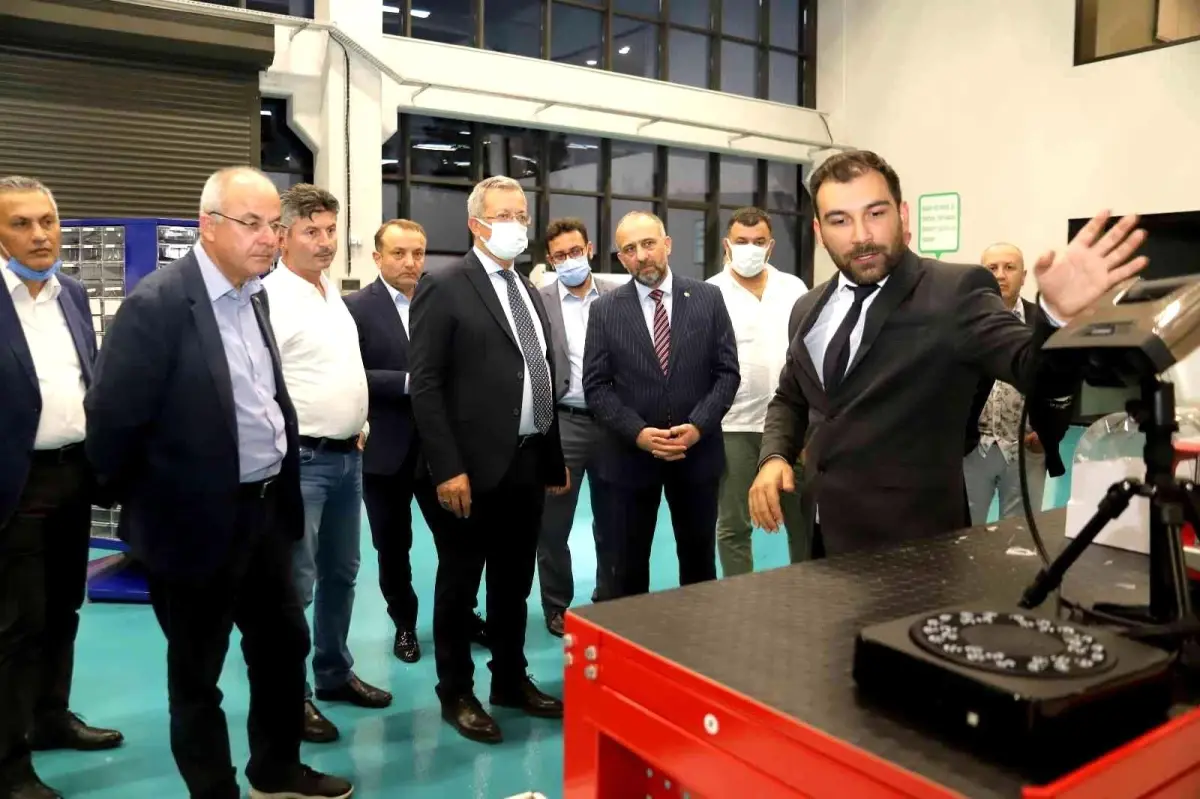 Batı Karadenizli işadamları Model Fabrika\'da incelemelerde bulundu