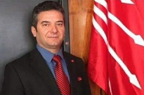 Dekolteli kadın paylaşımı yapan CHP Tire İlçe Başkanı Şenoyar ve yönetimi görevden alındı