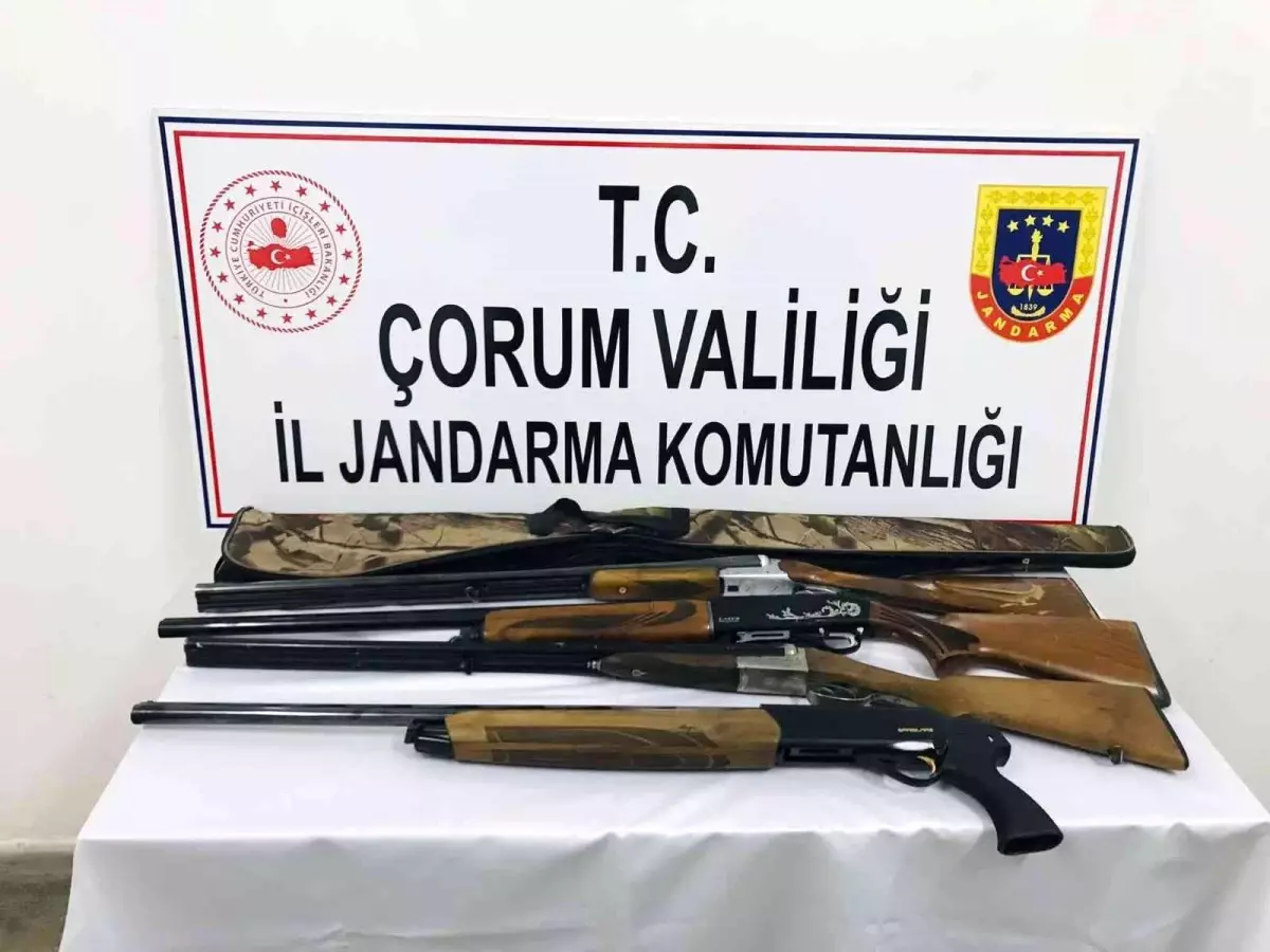 Çorum\'da hırsızlık yapan 3 kişi jandarmadan kaçamadı