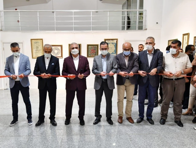 Diyarbakır Valisi Karaloğlu, Çizgide Ahenk ve Zarafet Hat Sergisi nin açılışını gerçekleştirdi