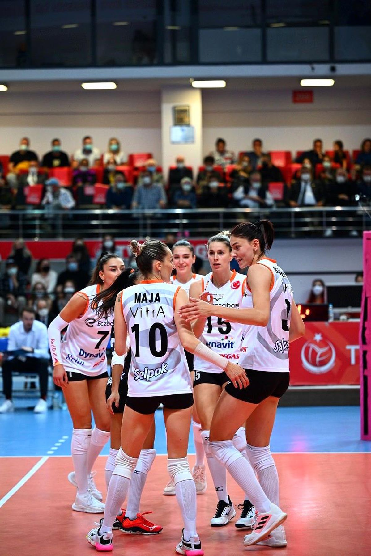 Eczacıbaşı\'nda derbi hazırlıkları devam ediyor