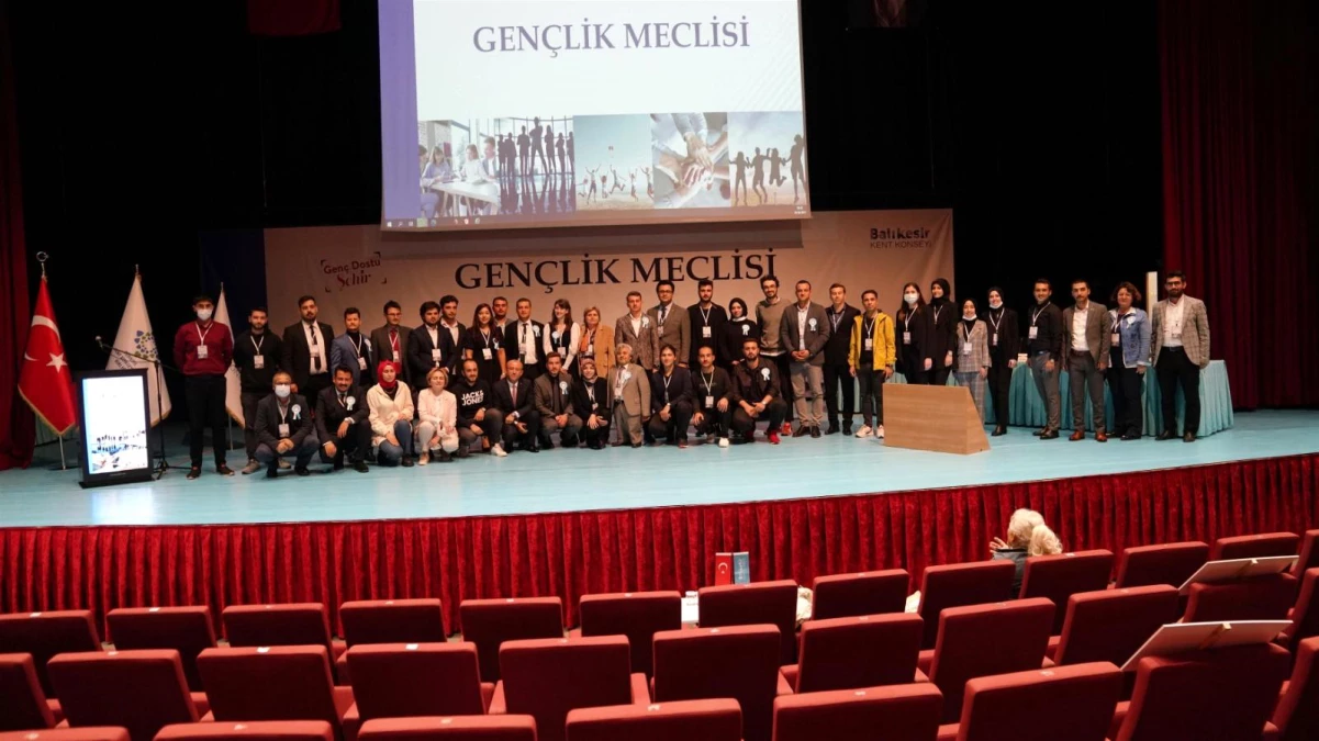 Balıkesir Gençlik Meclisi Başkanı Kerim Gülgönül seçildi