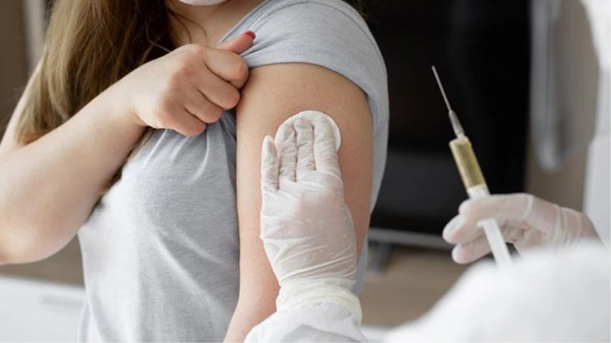 DSÖ\'den 2 doz aşı yaptıran 60 yaş üstü vatandaşlara 3. doz önerisi: Sinovac yaptırın
