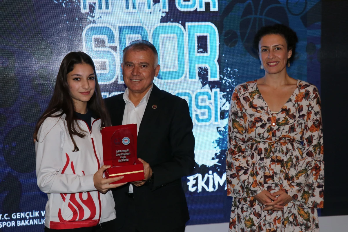 İzmir\'de "Amatörün En\'leri" ödül töreni düzenlendi