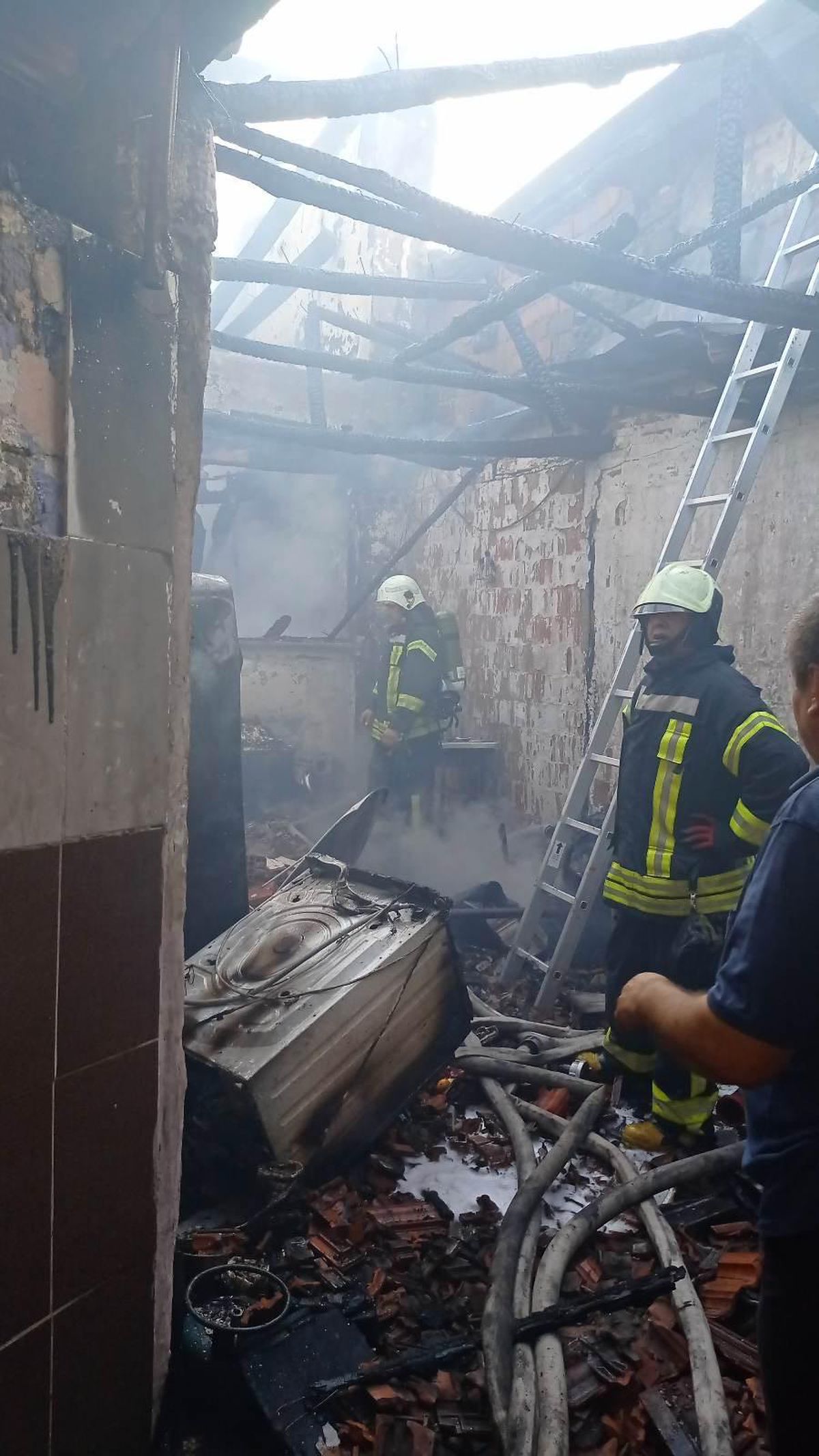 Son dakika! Manisa\'da evde çıkan yangında 1 kişi öldü