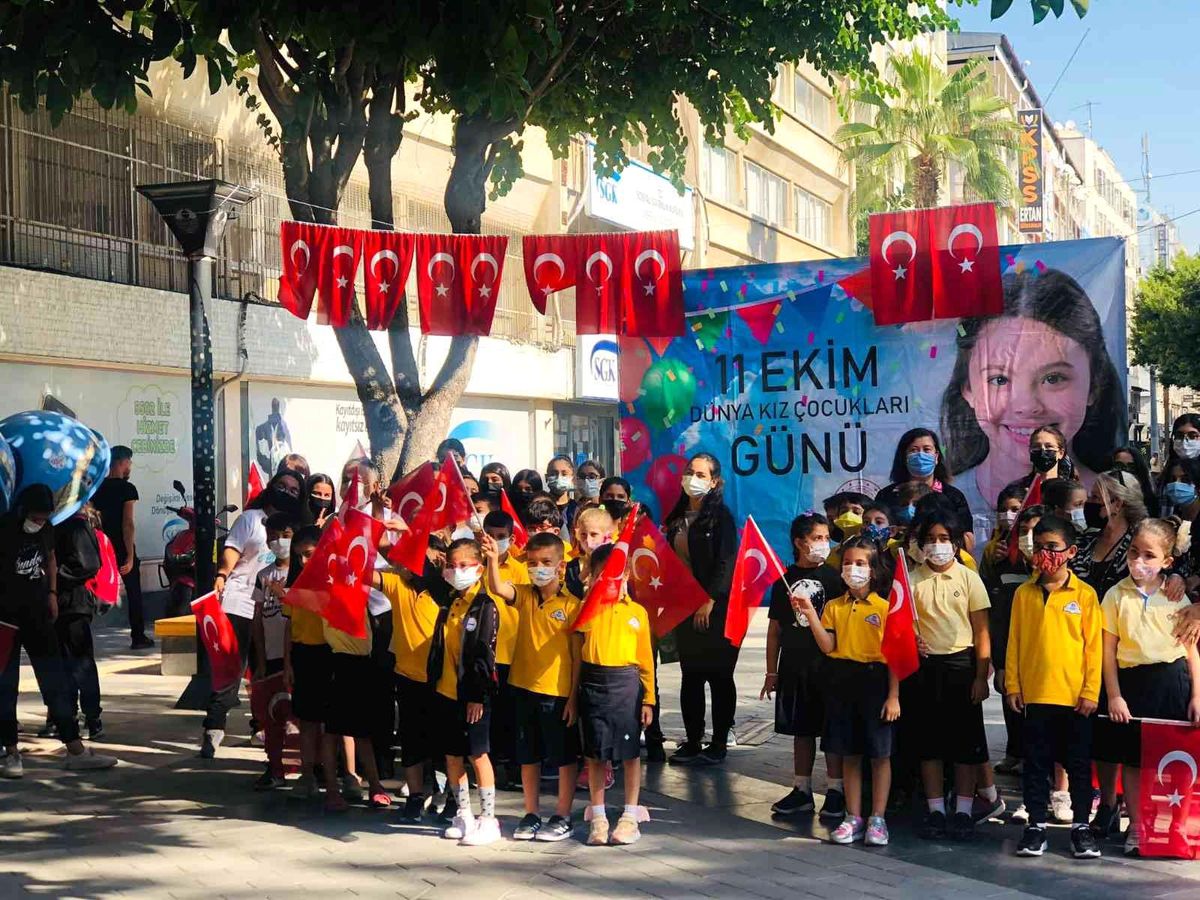 Mersin\'de \'Dünya Kız Çocukları Günü\' kutlandı