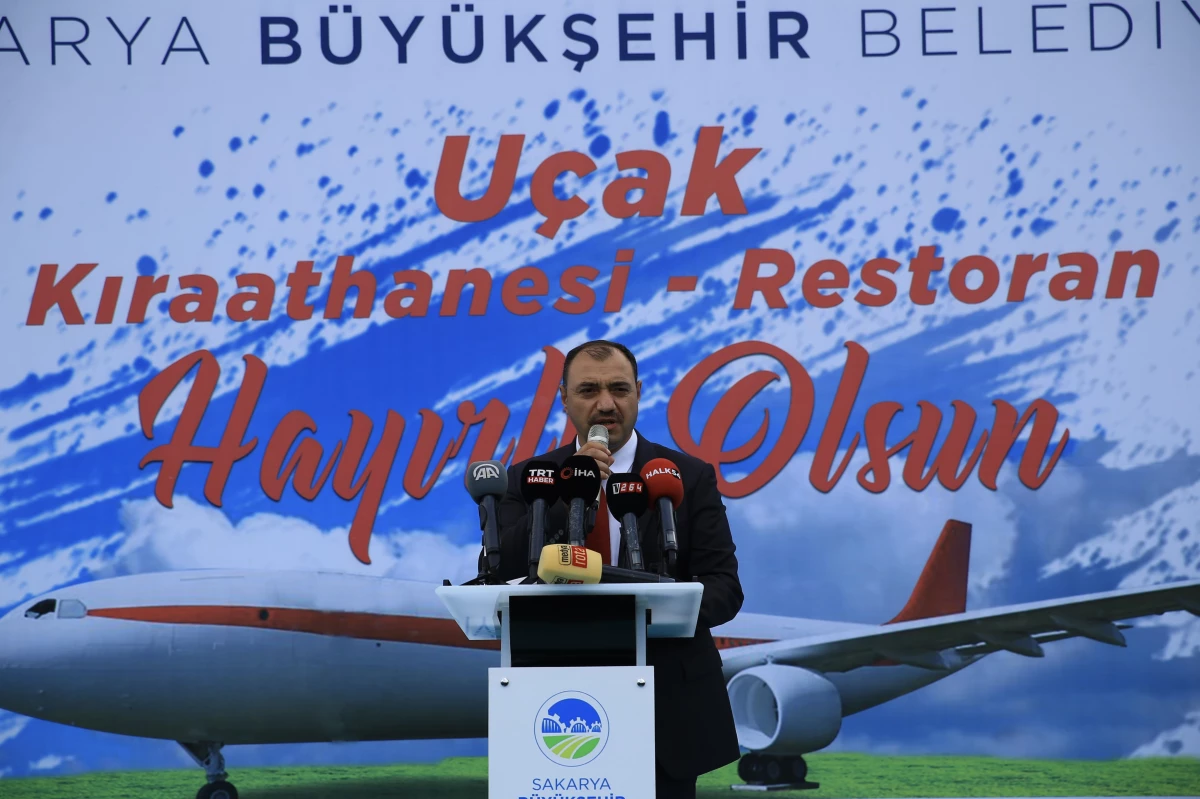 Sakarya Büyükşehir Belediyesince "Uçak Kıraathanesi" hizmete açıldı
