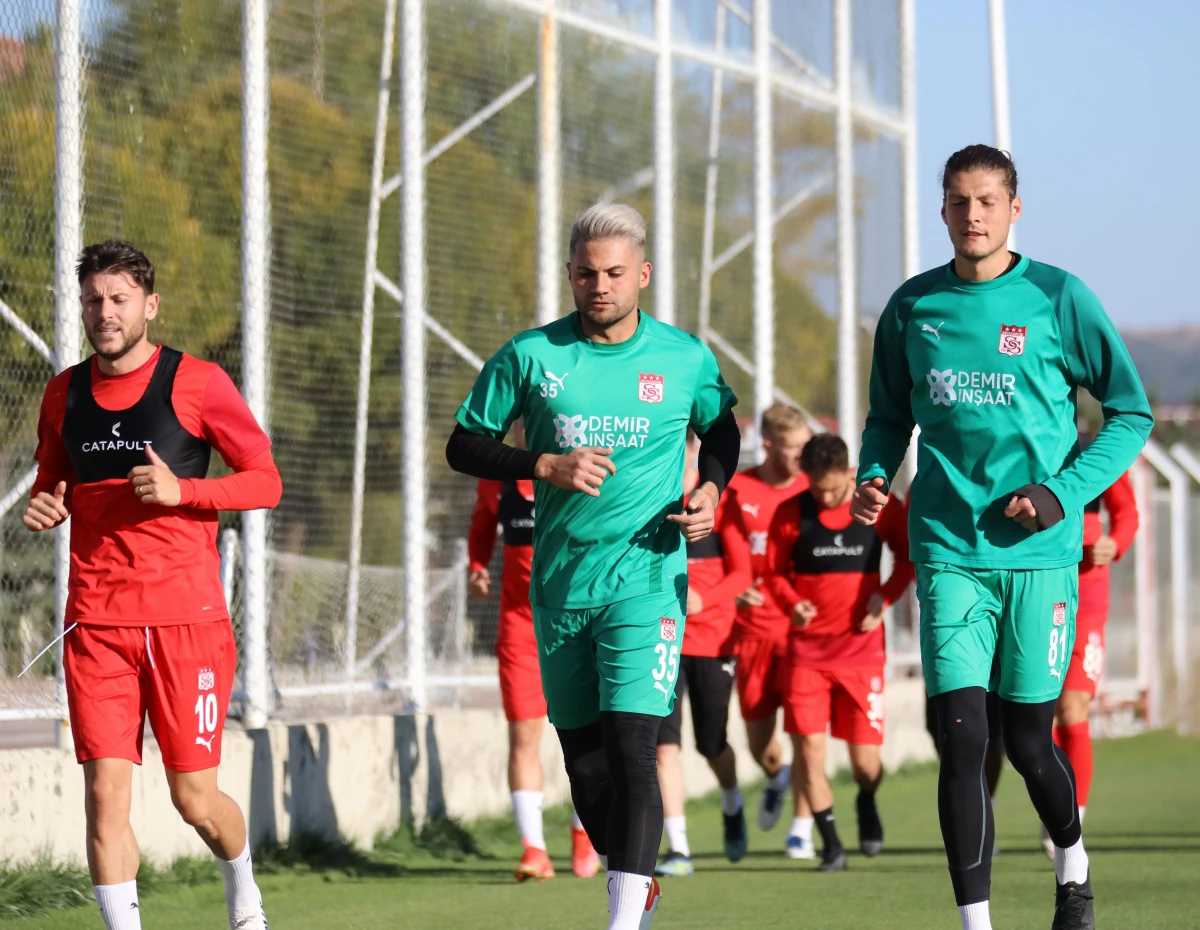 Sivasspor\'da Antalya maçı hazırlıkları sürüyor