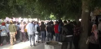 Cumhurbaşkanı Said'in olağanüstü yetki kararları protestosunda tutuklanan aktivistin serbest bırakılması için gösteri düzenlendi