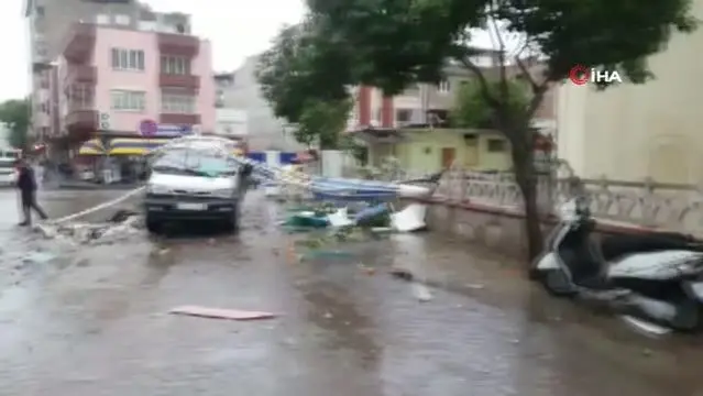 Son dakika haberi! Fırtına ortalığı savaş alanına çevirdi... Çatılar uçtu, minareler devrildi