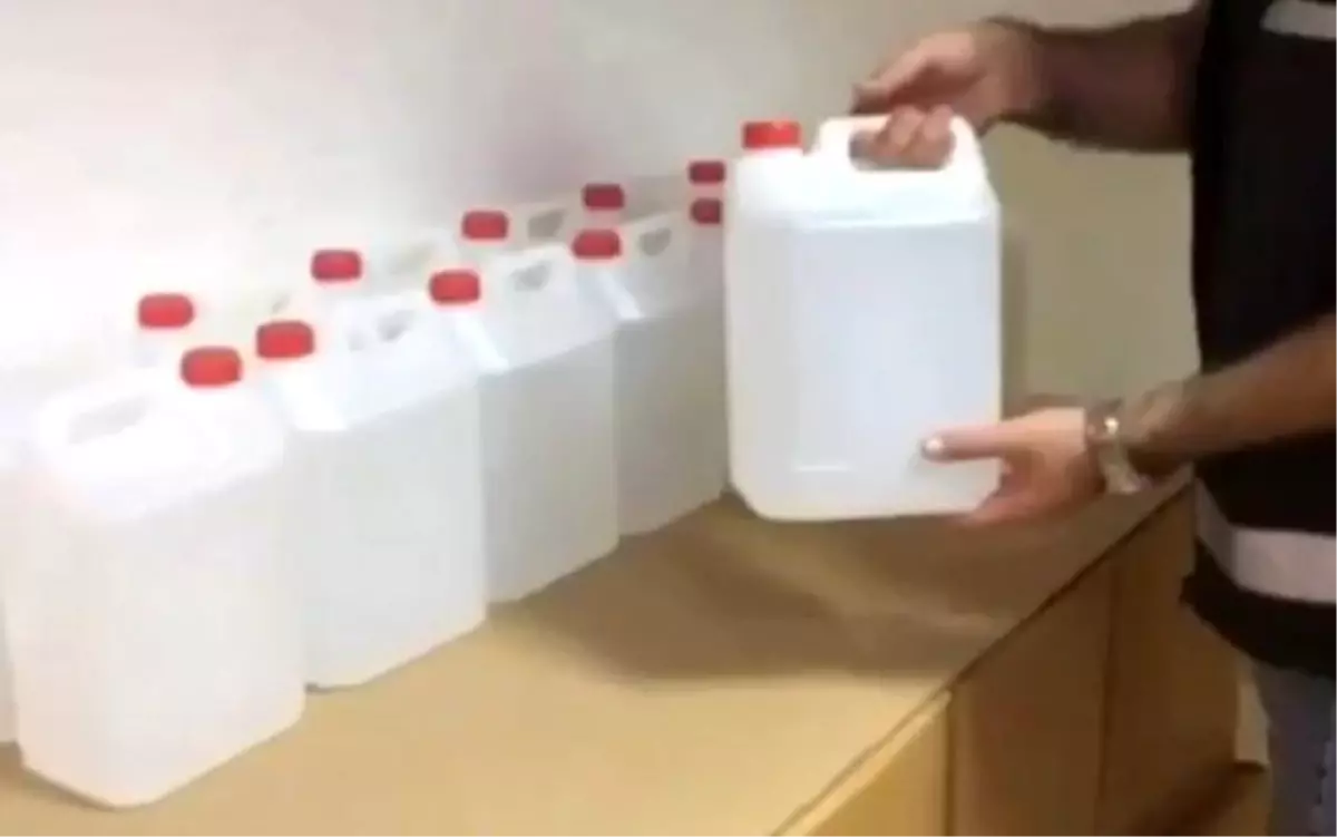 Son dakika haberleri! İzmir\'de sahte etil alkol depolarına baskın: 8 gözaltı