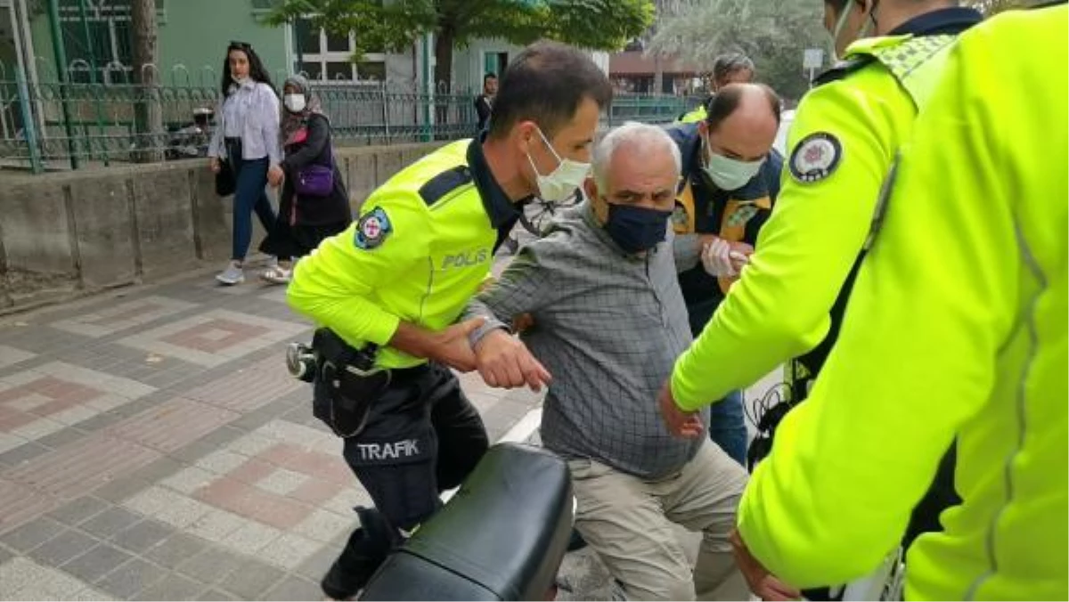 Plakasız motoruyla giderken polise yakalandı, ceza miktarını duyunca fenalık geçirdi