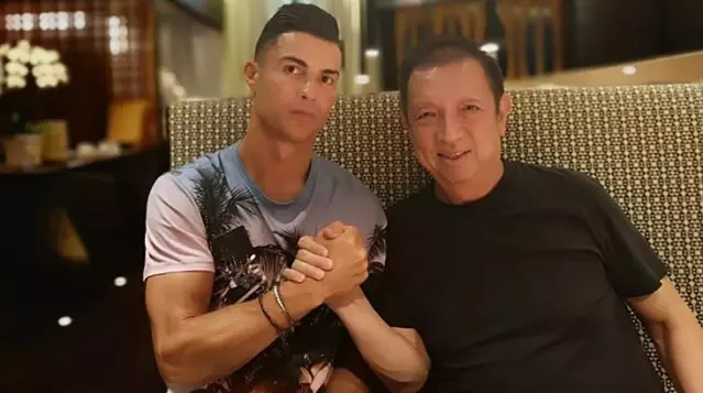 Cristiano Ronaldo, dolar milyarderi iş insanıyla ortak oldu! İşte yer alacağı yeni proje Cristiano Ronaldo, dolar milyarderi iş insanıyla ortak oldu! İşte yer alacağı yeni proje
