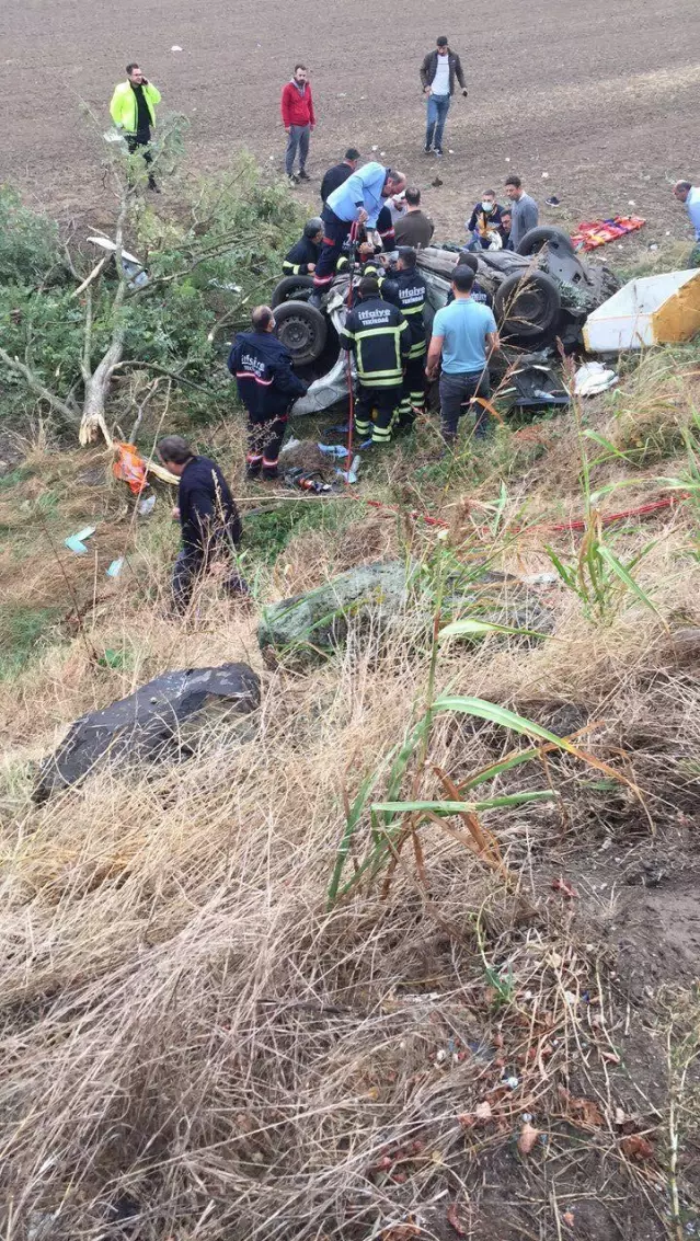 Son dakika haberleri: Tekirdağ'da şarampole devrilen otomobildeki 3 kişi öldü