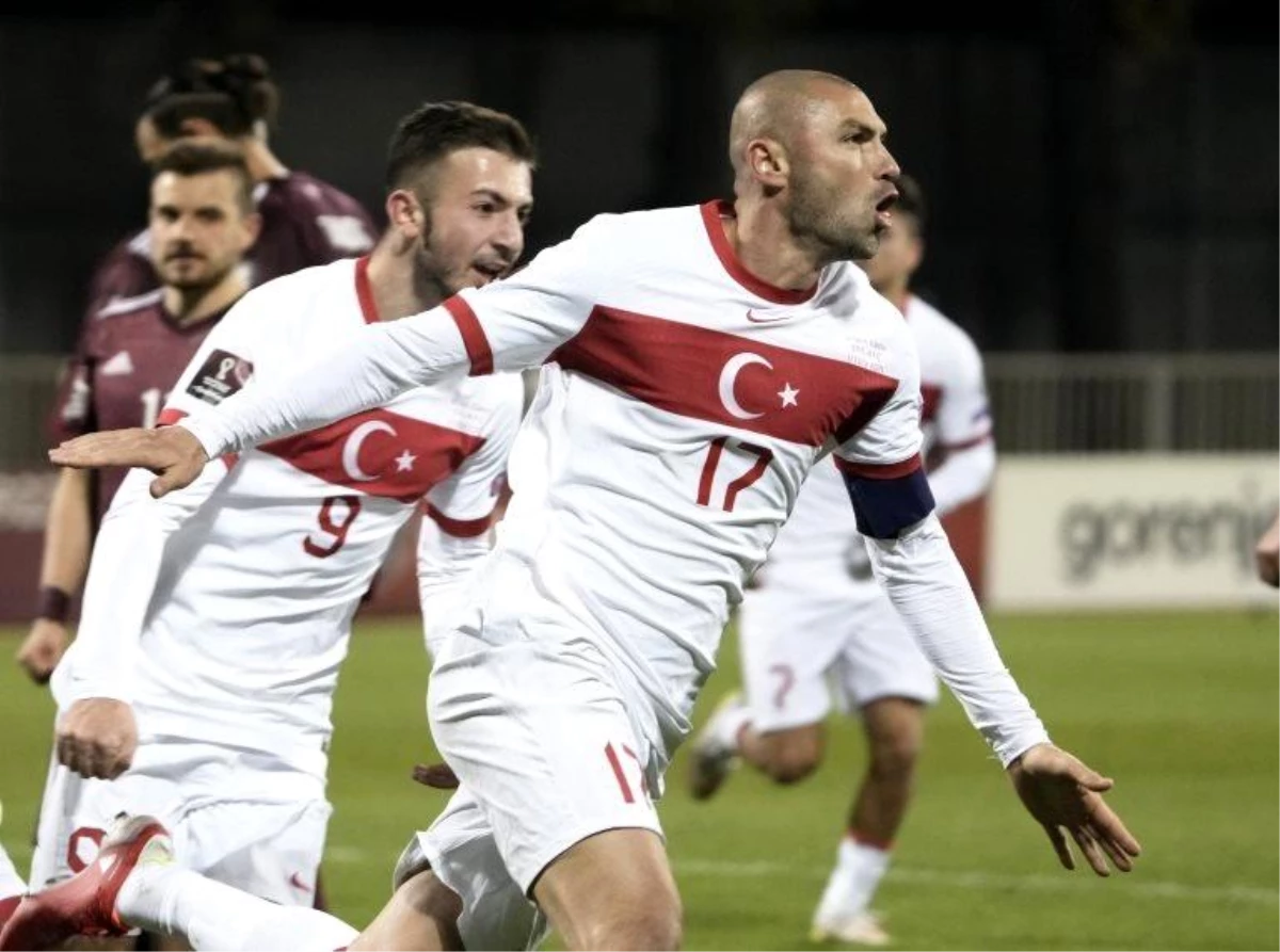 Türkiye Letonya\'yı son dakika penaltısıyla 2-1 yendi, Dünya Kupası şansını sürdürdü