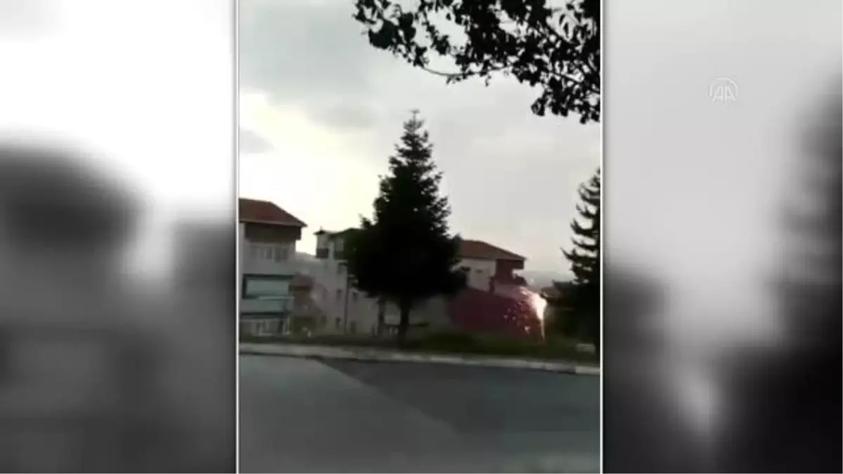 ZONGULDAK - Şiddetli fırtına bir apartmanın terasının çatısını uçurdu