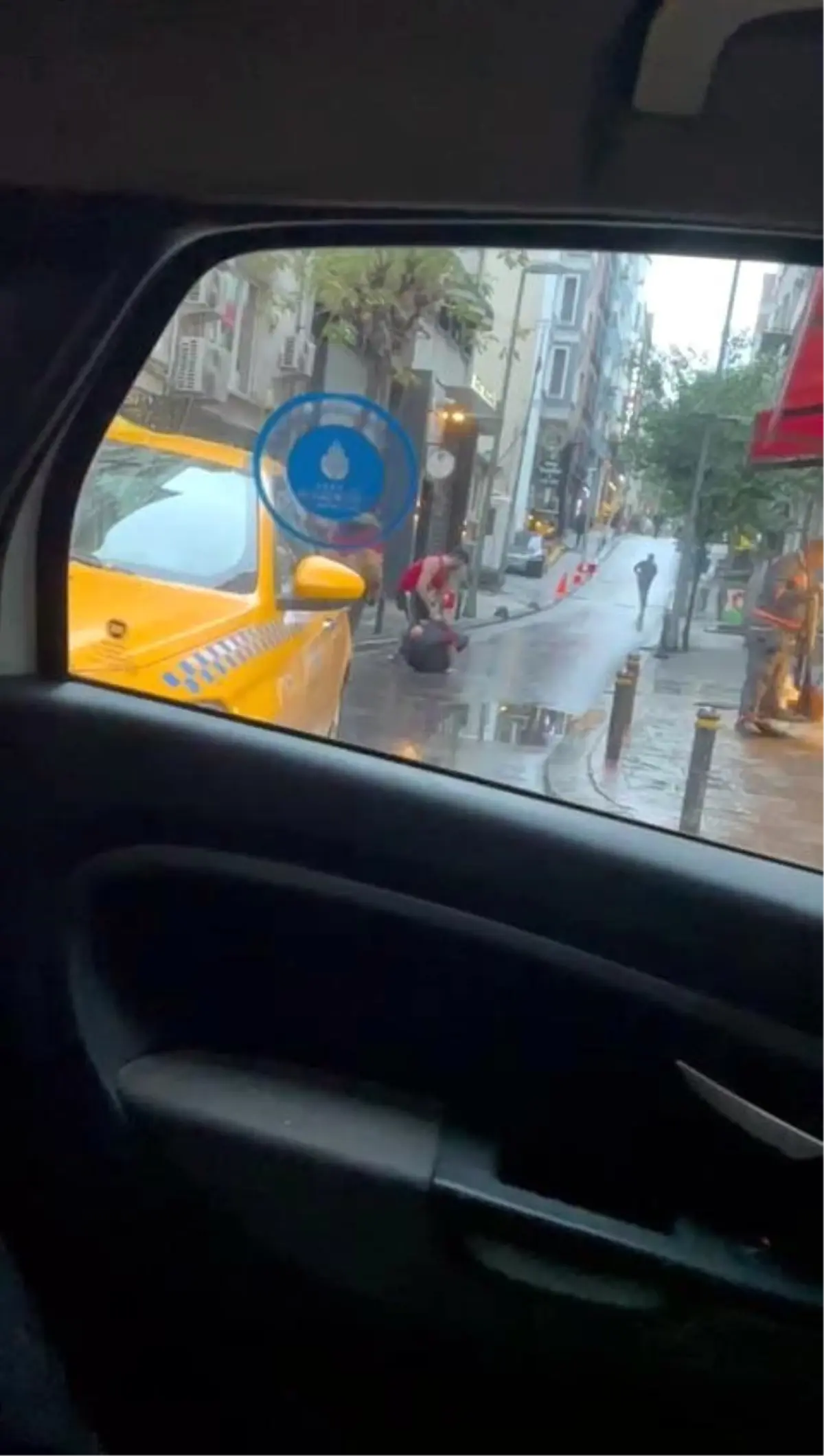 Amerikalı turist otel çalışanını böyle darp etti