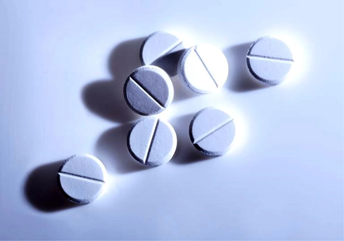 Aspirin: ABD\'li uzmanlara göre 60 yaş üstü kişilerin her gün aspirin kullanması iç kanama riskini artırıyor