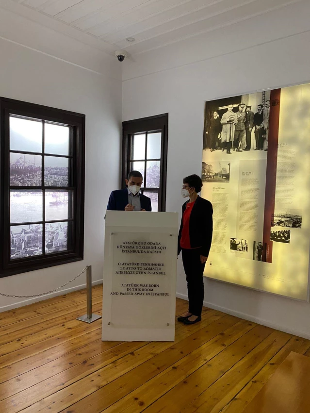 BioNTech'in kurucuları Türeci ve Şahin, Selanik'te ilk olarak Atatürk Evi'ni ziyaret etti