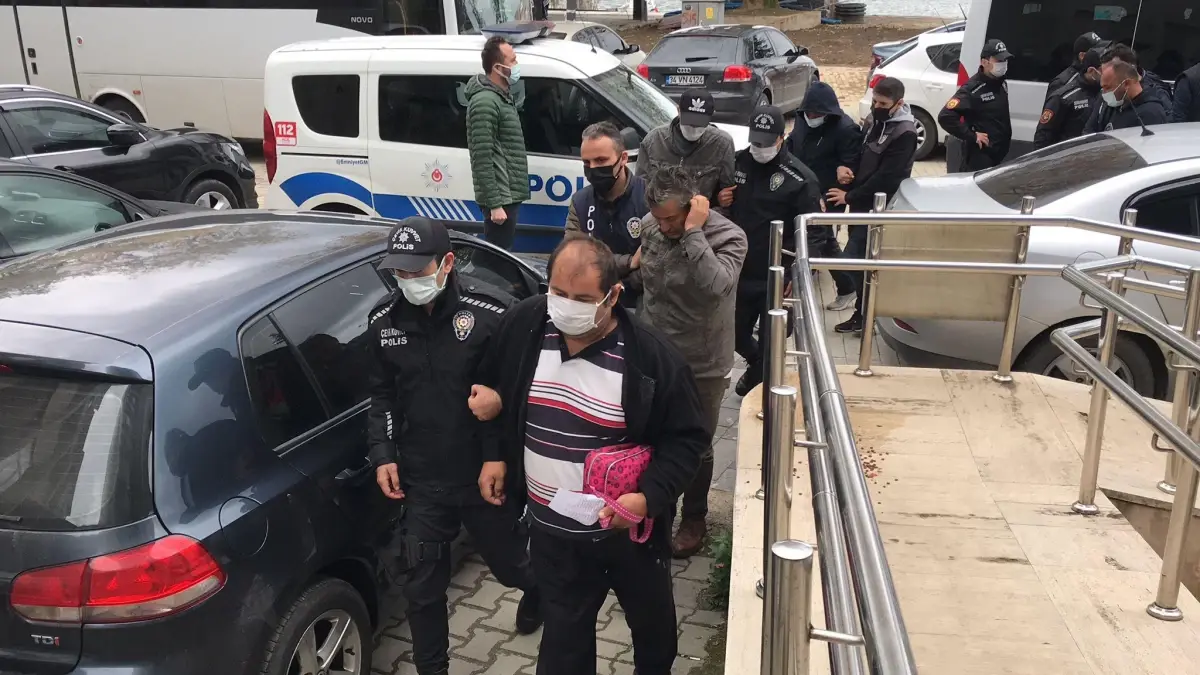 "Çekirge" operasyonunda Zonguldak\'ta yakalanan şüphelilerden 26\'sı adliyede