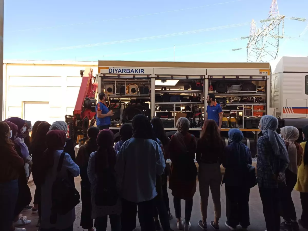 Diyarbakır\'da kız öğrencilere afet eğitimi verildi