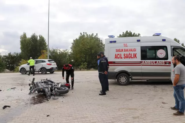 Son Dakika | Motosikletli polis memuru, olay yerine giderken geçirdiği trafik kazasında yaralandı