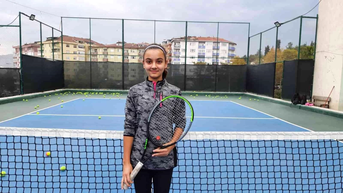 Elif Nisa Akbaş: "Hayalim Wimbledon\'da oynamak"