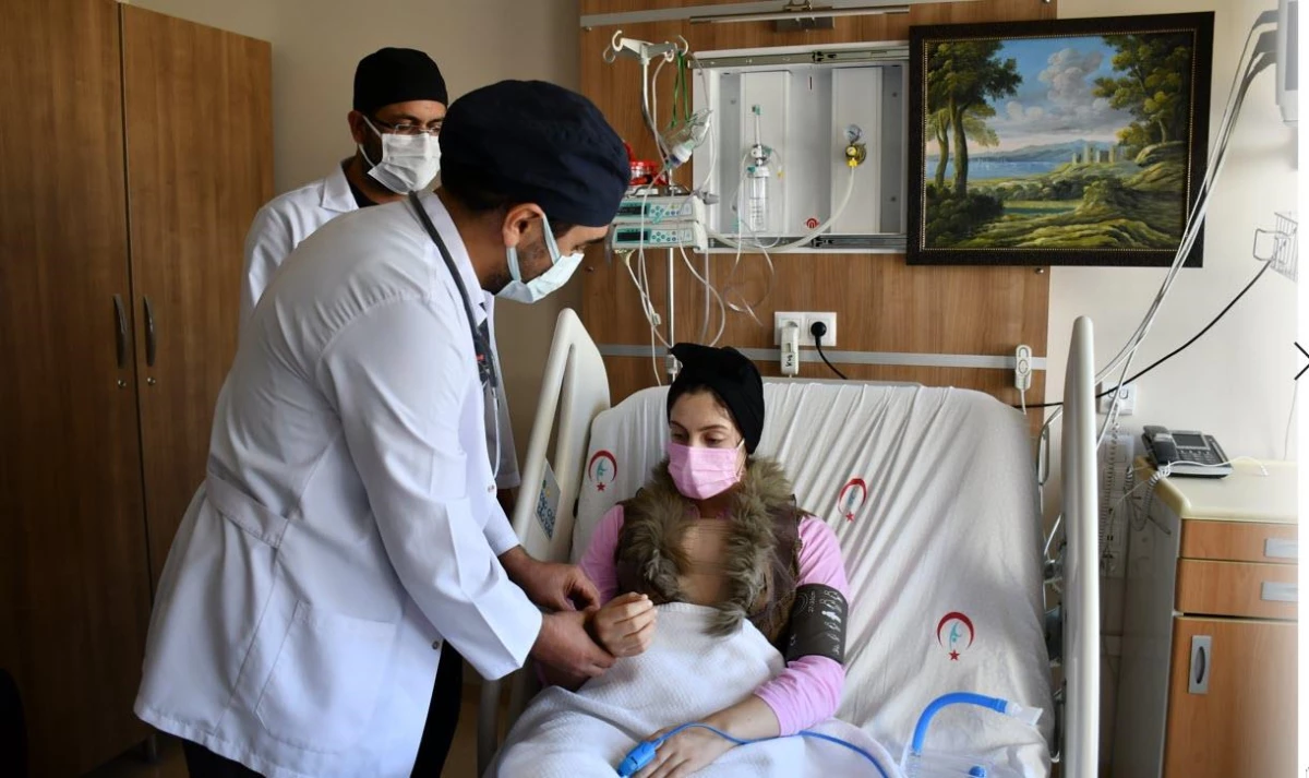 Nevşehir\'de hastanın delik kalbine kendi kalp zarından yama yapıldı