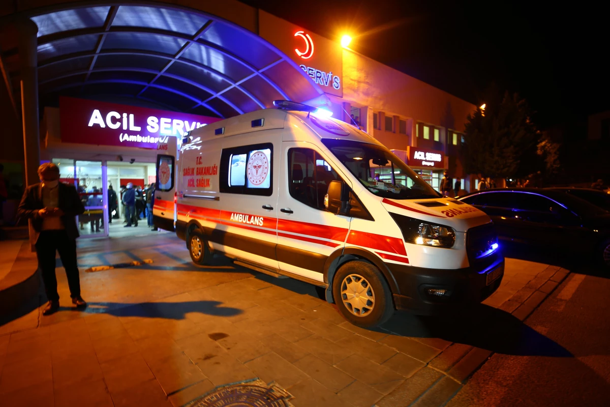 Nevşehir\'de öğrencileri taşıyan otobüslerin karıştığı kazada 44 kişi yaralandı