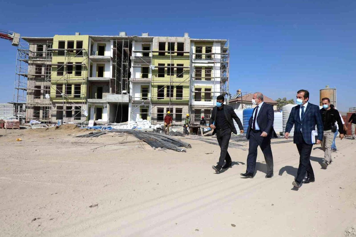 Vali Toraman, kentsel dönüşüm alanında incelemelerde bulundu