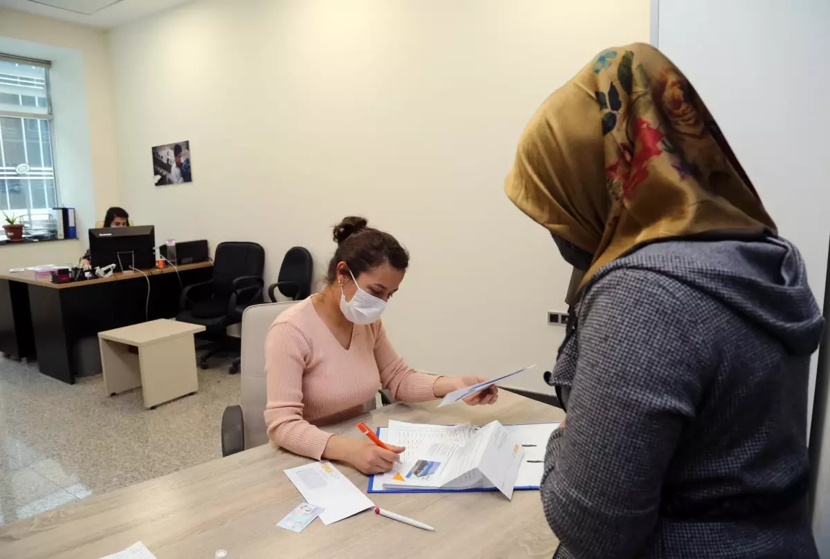 Van Büyükşehir Belediyesi ihtiyaç sahibi ailelere desteklerini sürdürüyor