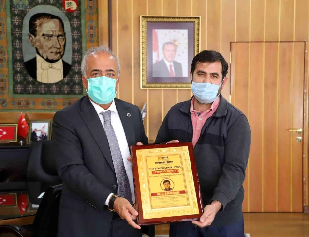 Atatürk Üniversitesinden Doç. Dr. Ali Doğan Ömür, arsıulusal bölgede 3 rütbe kazandı