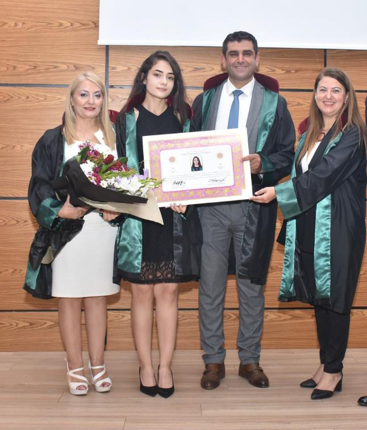 Adana\'da stajını tamamlayan 20 avukat mesleğe başladı