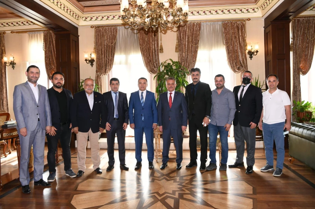 AGC Başkanı İdris Taş, Antalya Valisi Ersin Yazıcı\'yı ziyaret etti